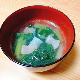 小松菜とベーコンとねぎの中華スープ